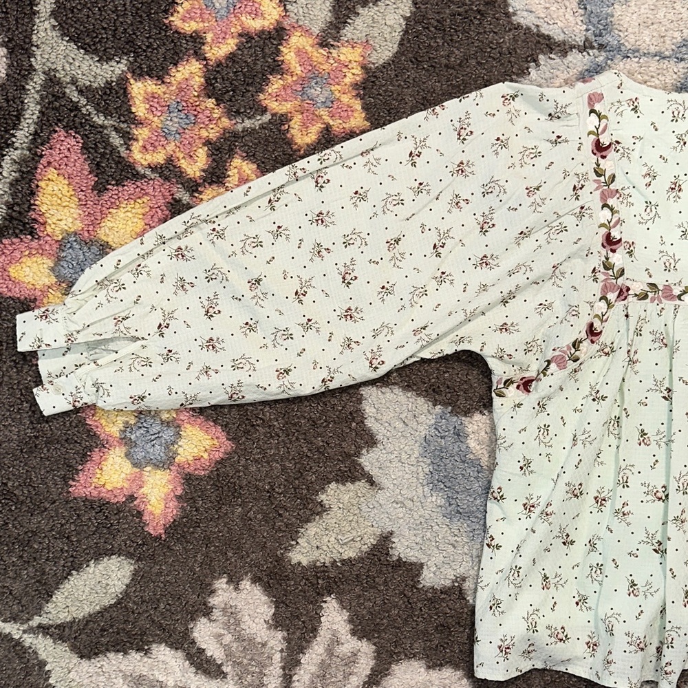 In Bloom Light Green Blouse with Floral Accents NWOT - Picture 9 of 10